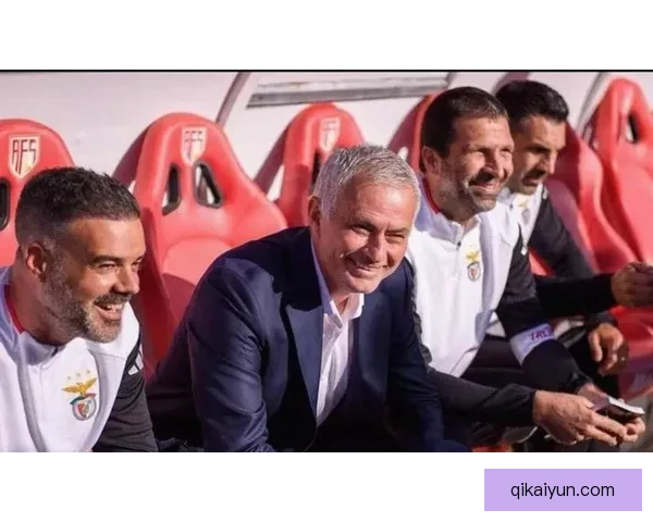 穆里尼奥巧妙利用场地空间，助力球队逆转胜利表现亮眼