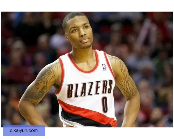 戴维斯边路表现稳健，逐渐成为球队进攻核心